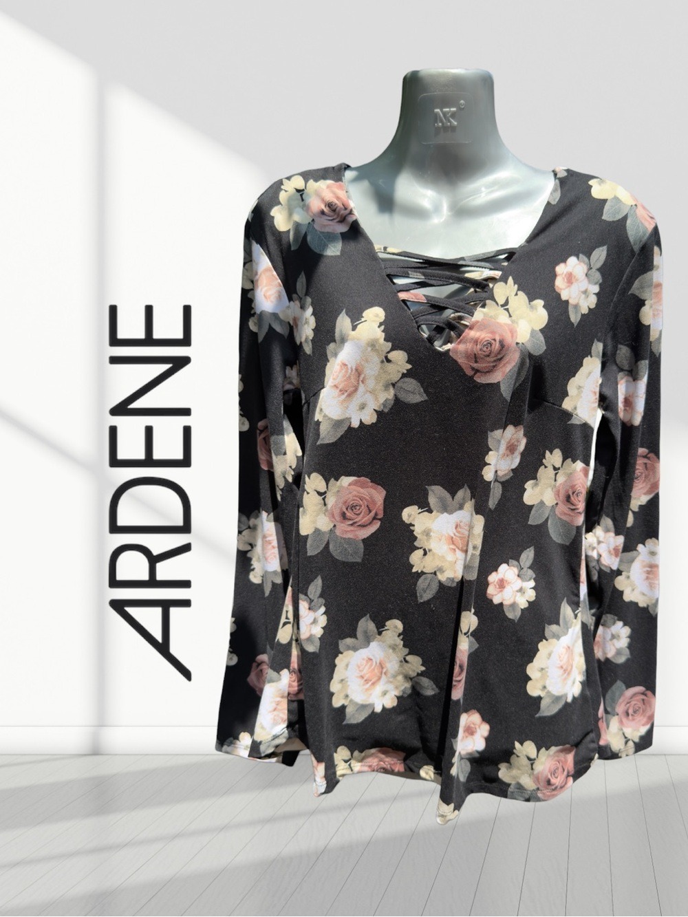•Ardene Floral Lace-Up Long Sleeve Top Black Pink Rose Print Women’s | Large - Picture 3 of 11